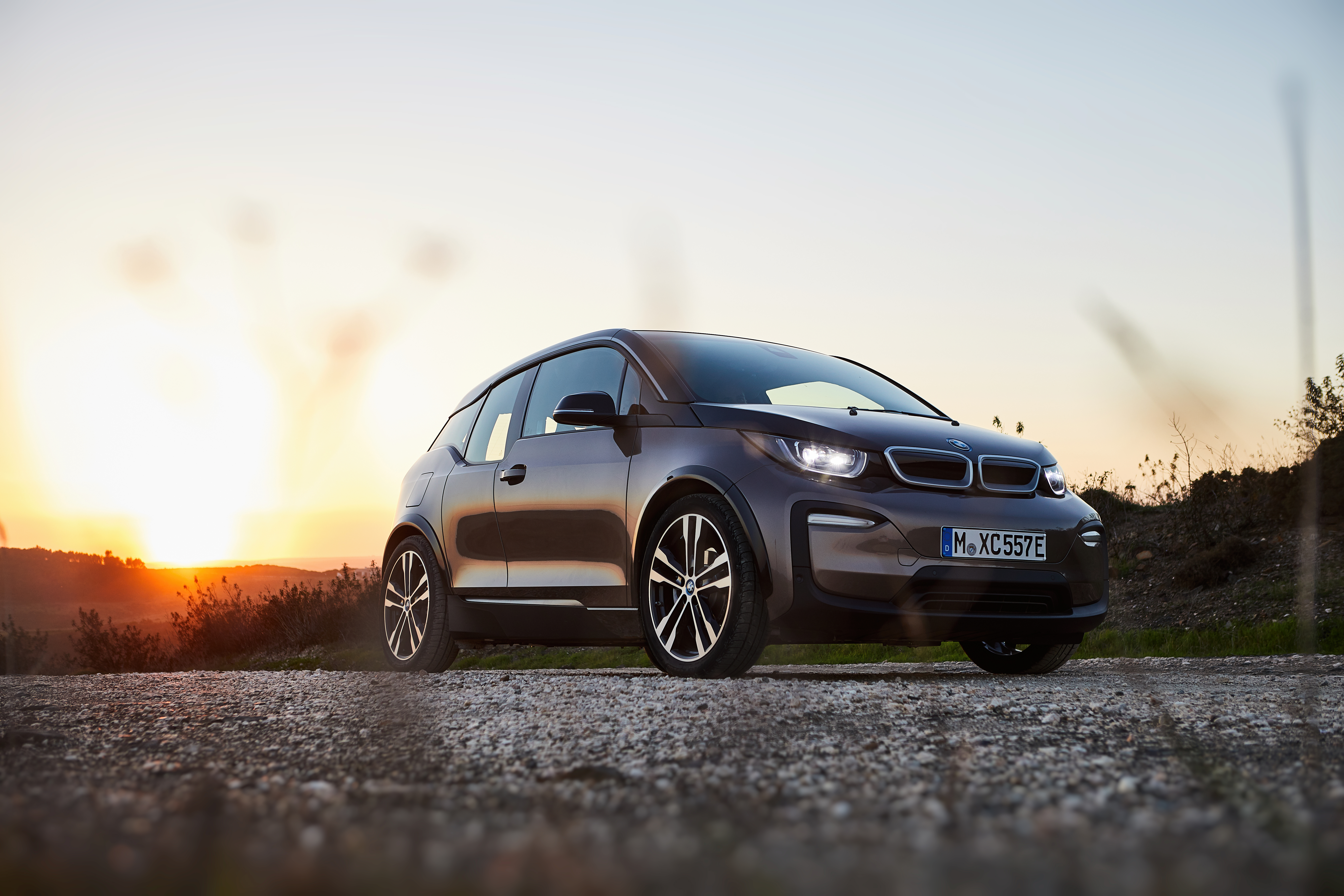  2019   i3   SUITE   レンジ・エクステンダー装備車 
