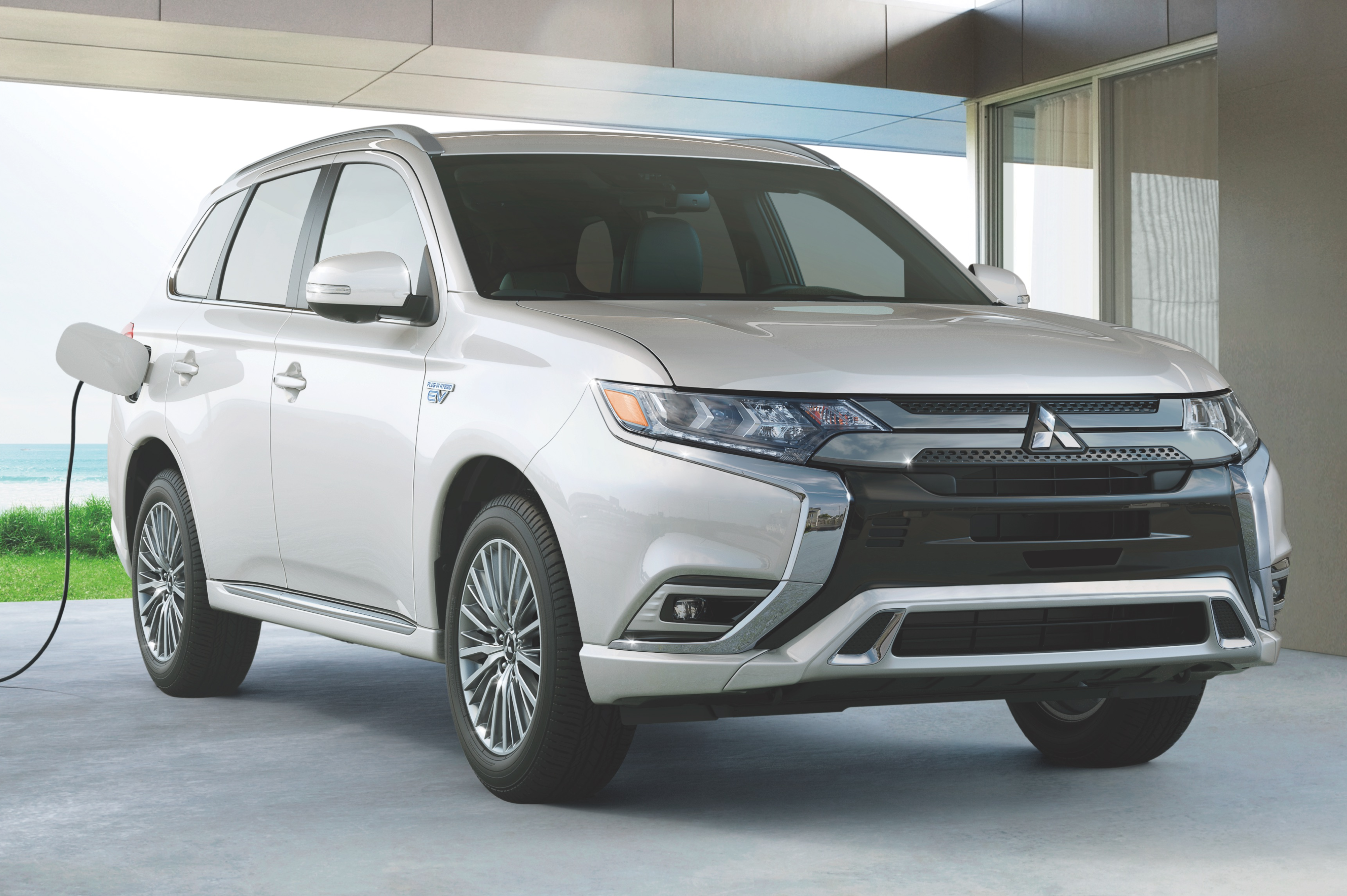  2018   アウトランダーPHEV   G  